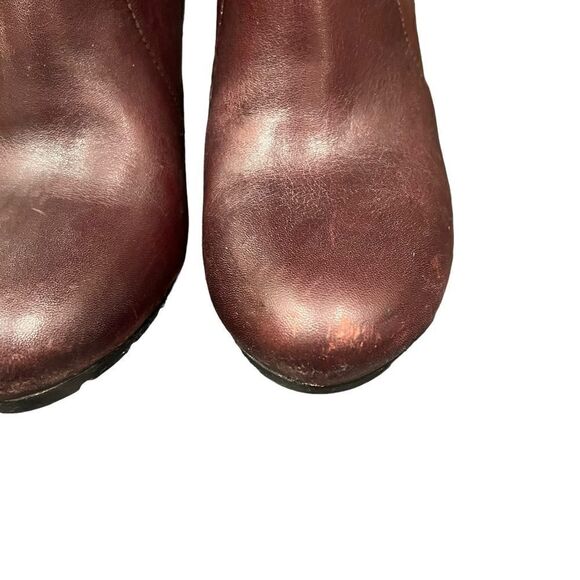 Clarks artisan maroon‎ wedge booties. Size 5 - Picture 6 of 8